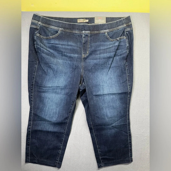 Torrid Lean Jean High Rise Pull on Jeans Womens 4R Plus size stretch Denim 1327 - Picture 1 of 10